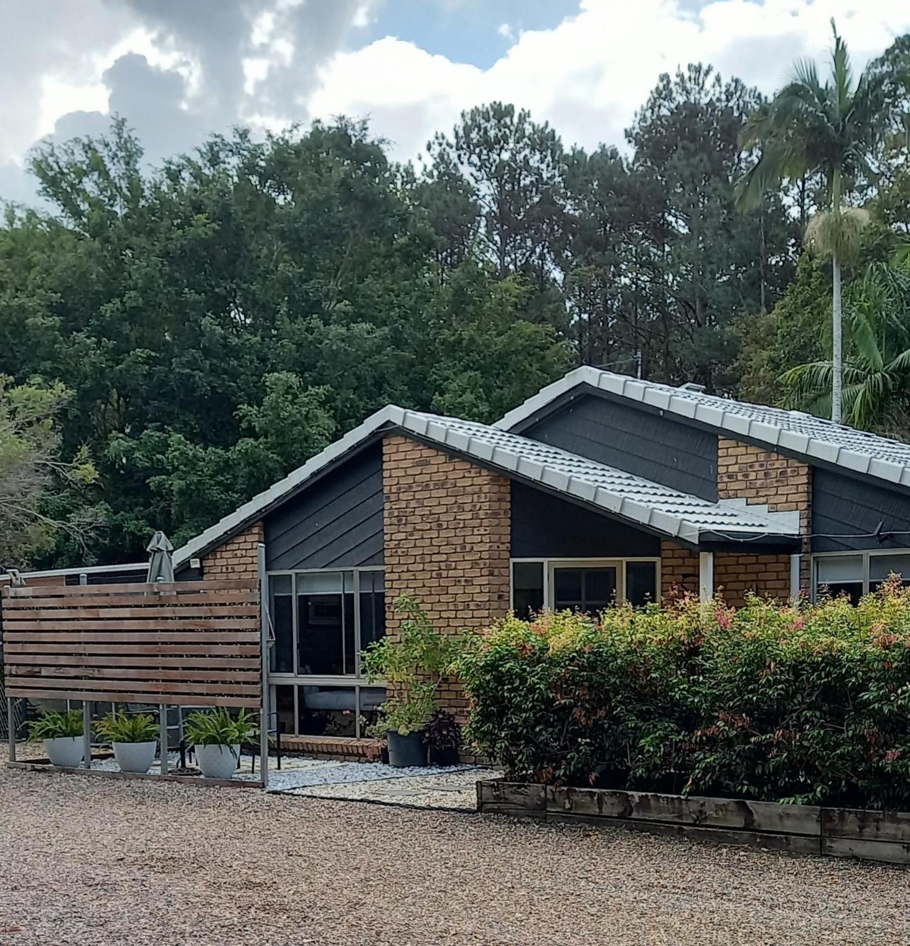Tukawyl Retreat Landsborough Bed & Breakfast Bagian luar foto